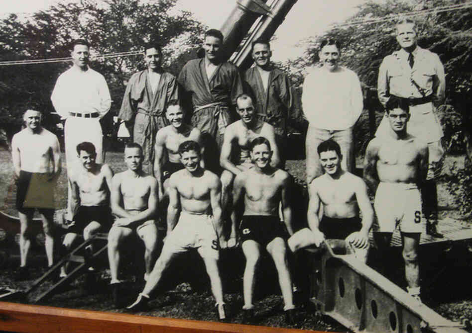 Original beefcake photo Original beefcake photo